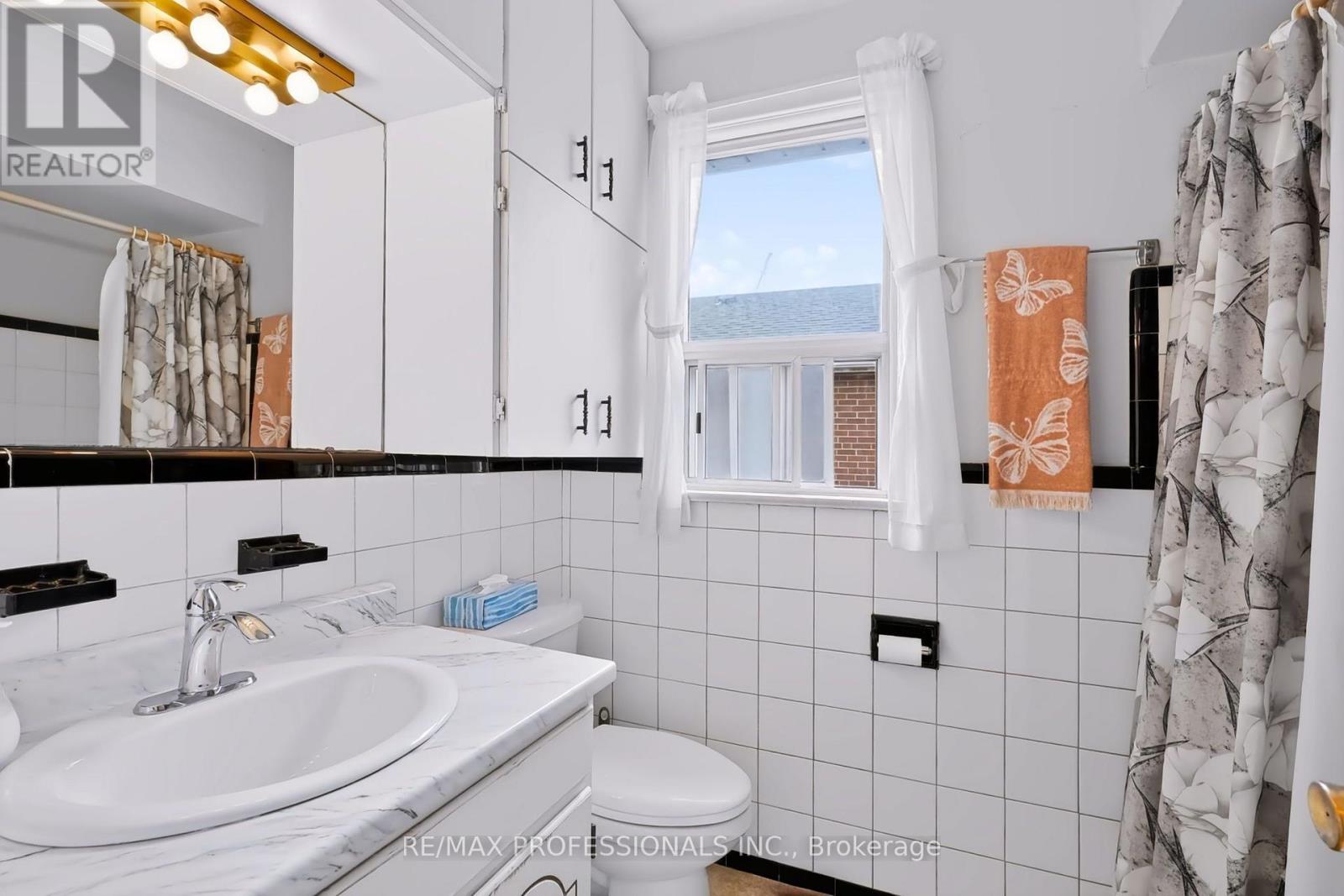 26 Nordin Avenue, Toronto, Ontario  M8Z 2B3 - Photo 21 - W13813080