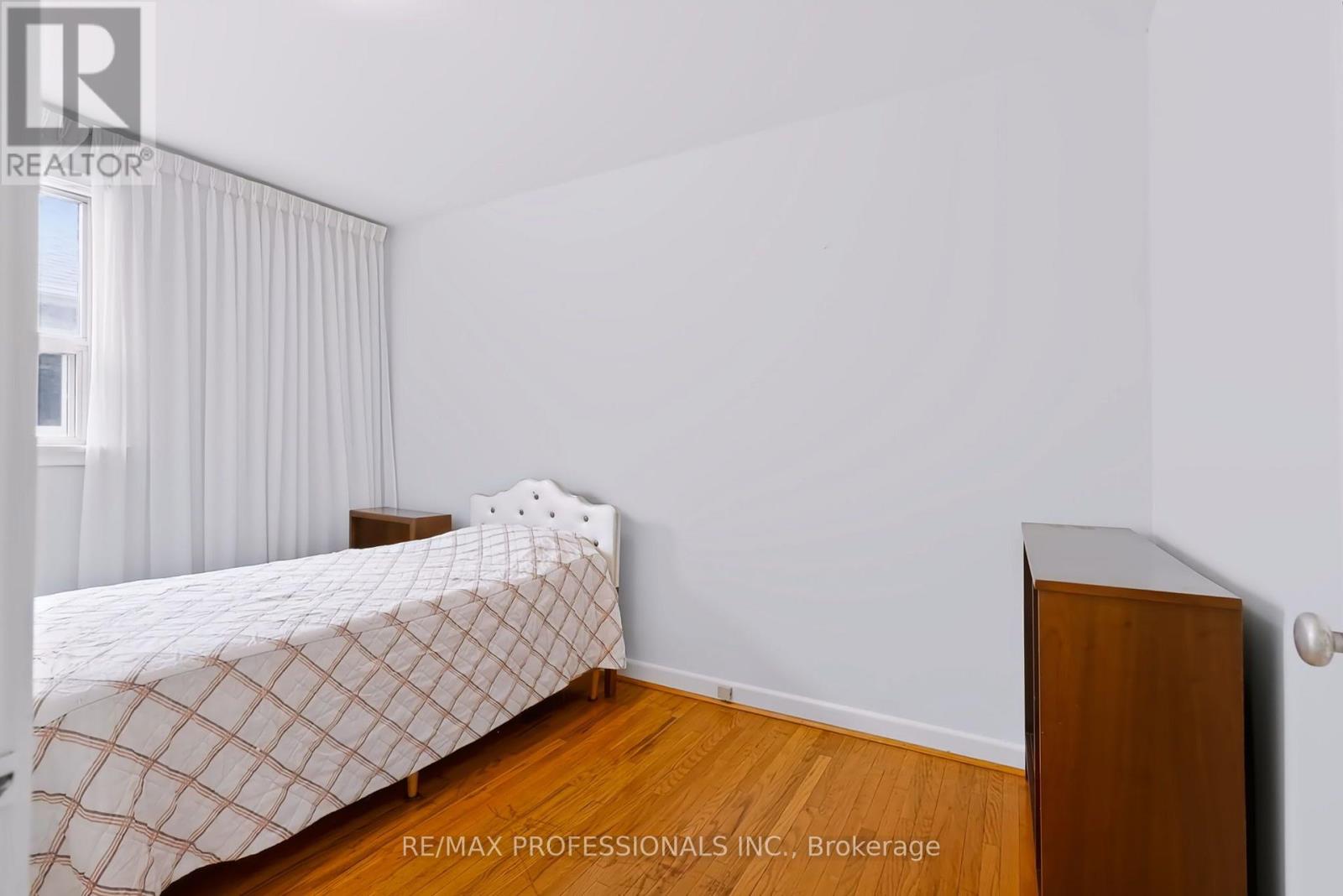 26 Nordin Avenue, Toronto, Ontario  M8Z 2B3 - Photo 24 - W13813080