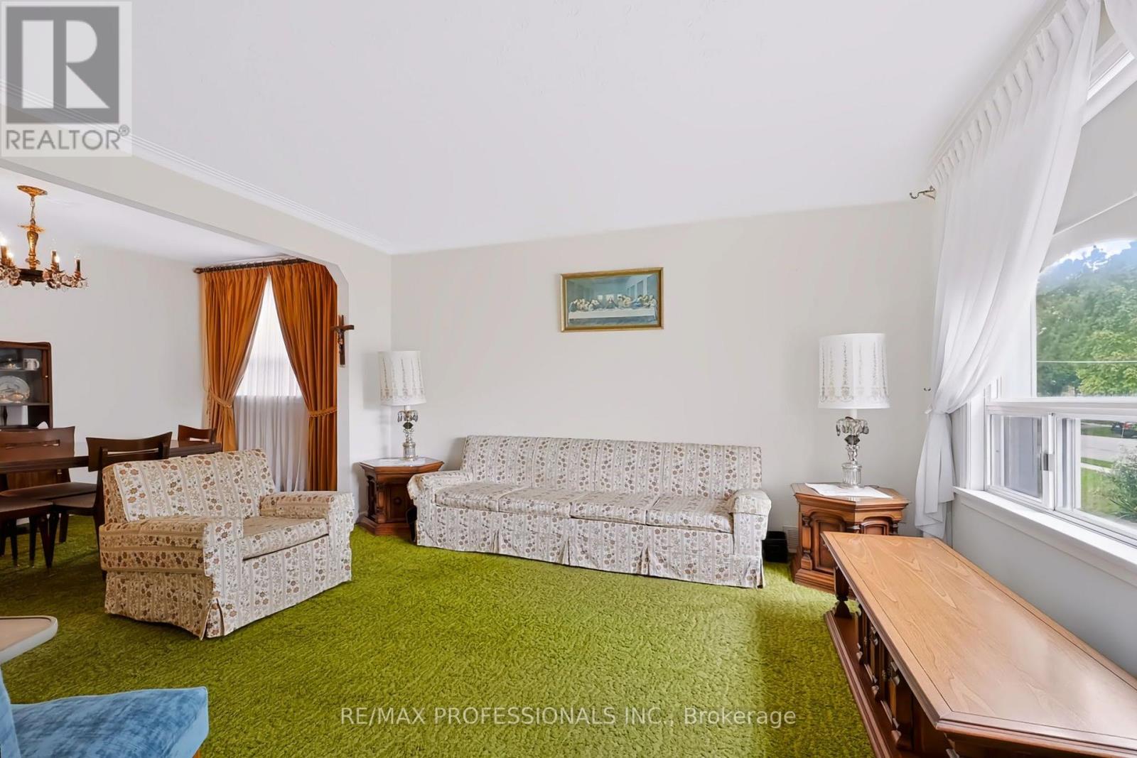 26 Nordin Avenue, Toronto, Ontario  M8Z 2B3 - Photo 6 - W13813080