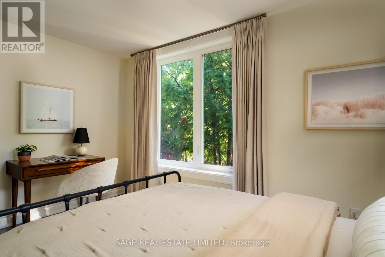 27 Callender Street, Toronto, Ontario  M6R 2H2 - Photo 18 - W13813086