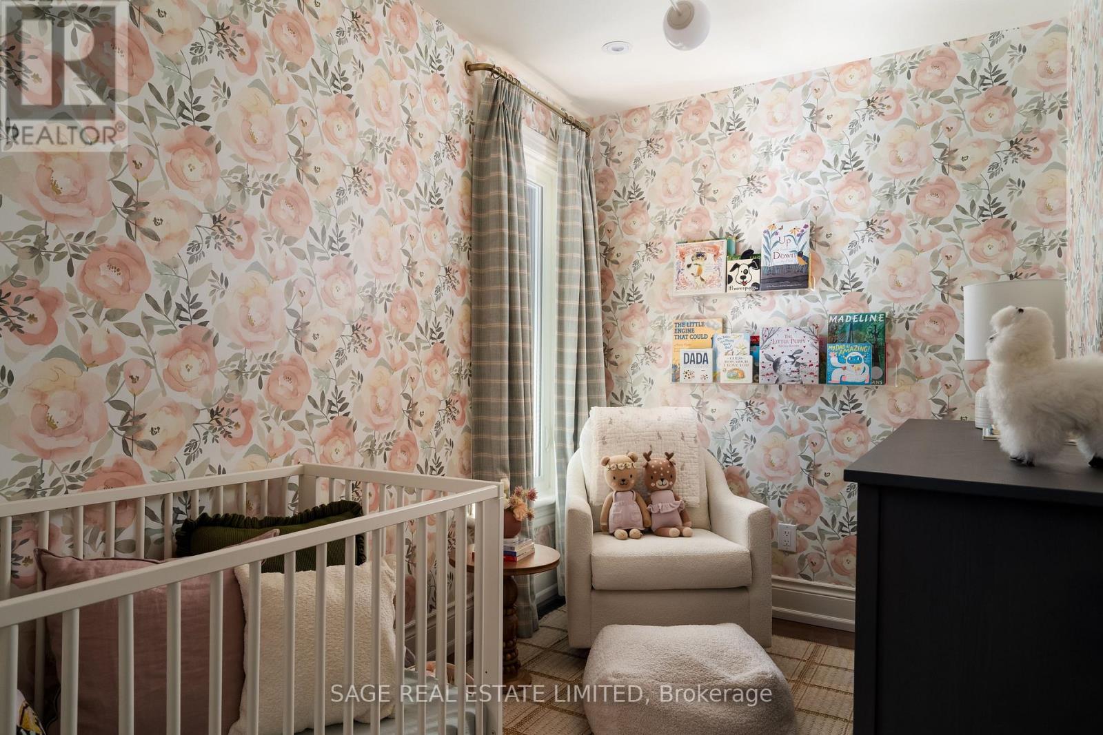27 Callender Street, Toronto, Ontario  M6R 2H2 - Photo 21 - W13813086