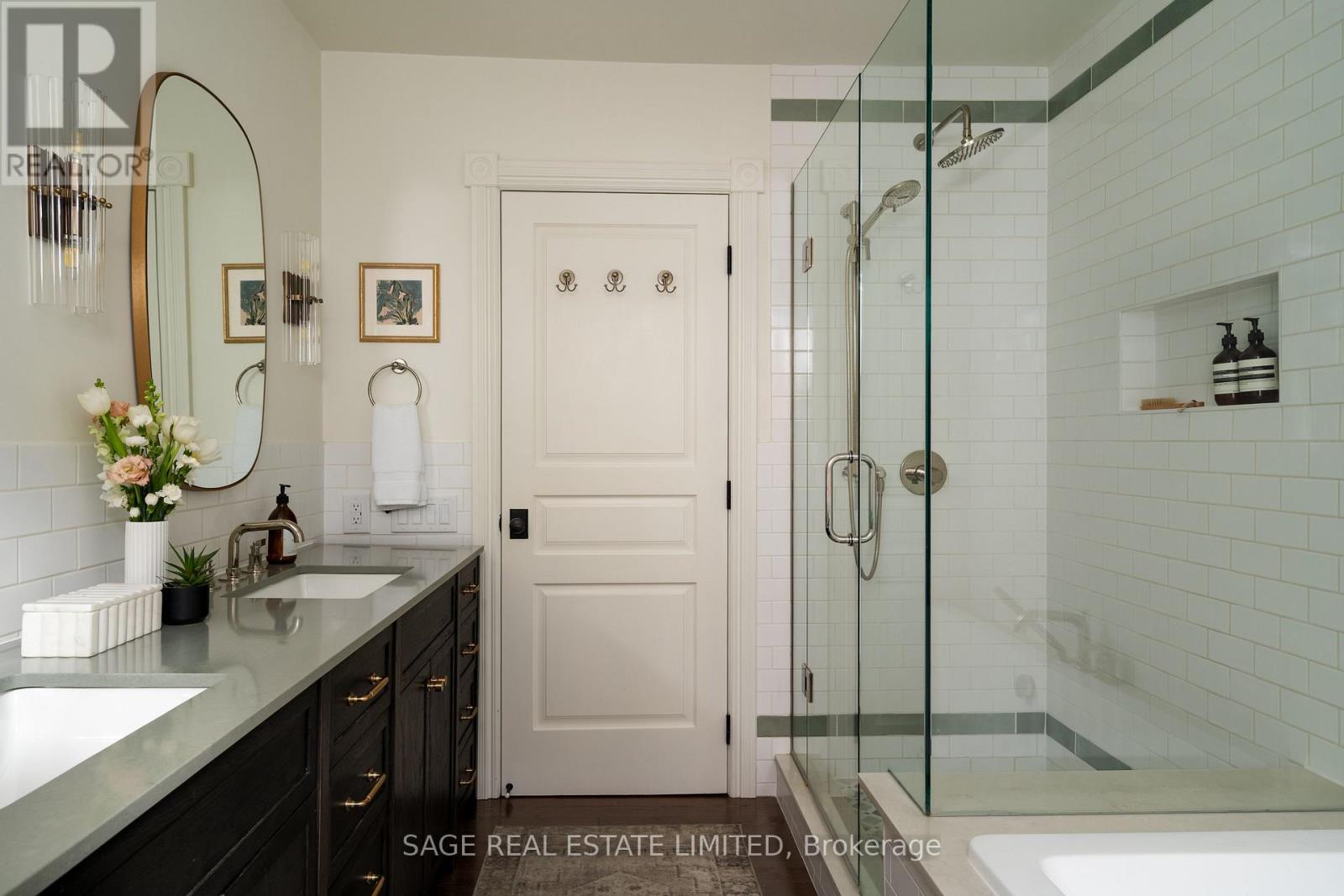 27 Callender Street, Toronto, Ontario  M6R 2H2 - Photo 26 - W13813086