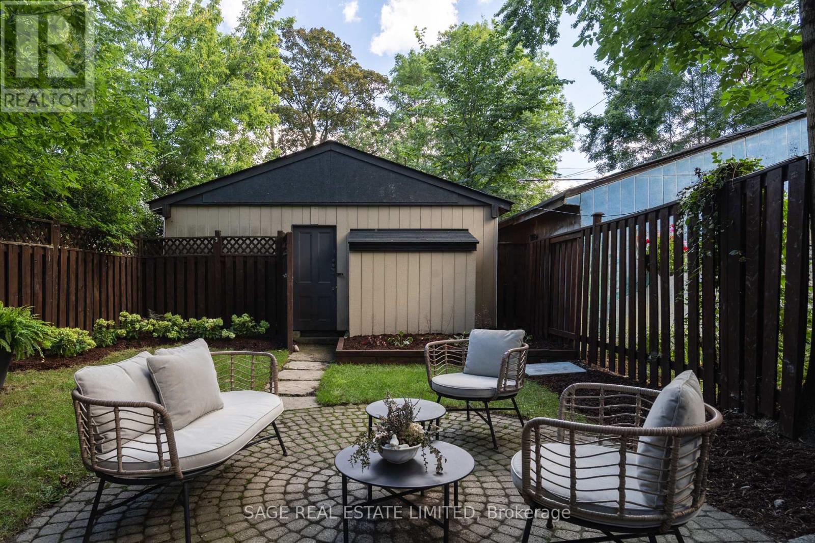27 Callender Street, Toronto, Ontario  M6R 2H2 - Photo 32 - W13813086