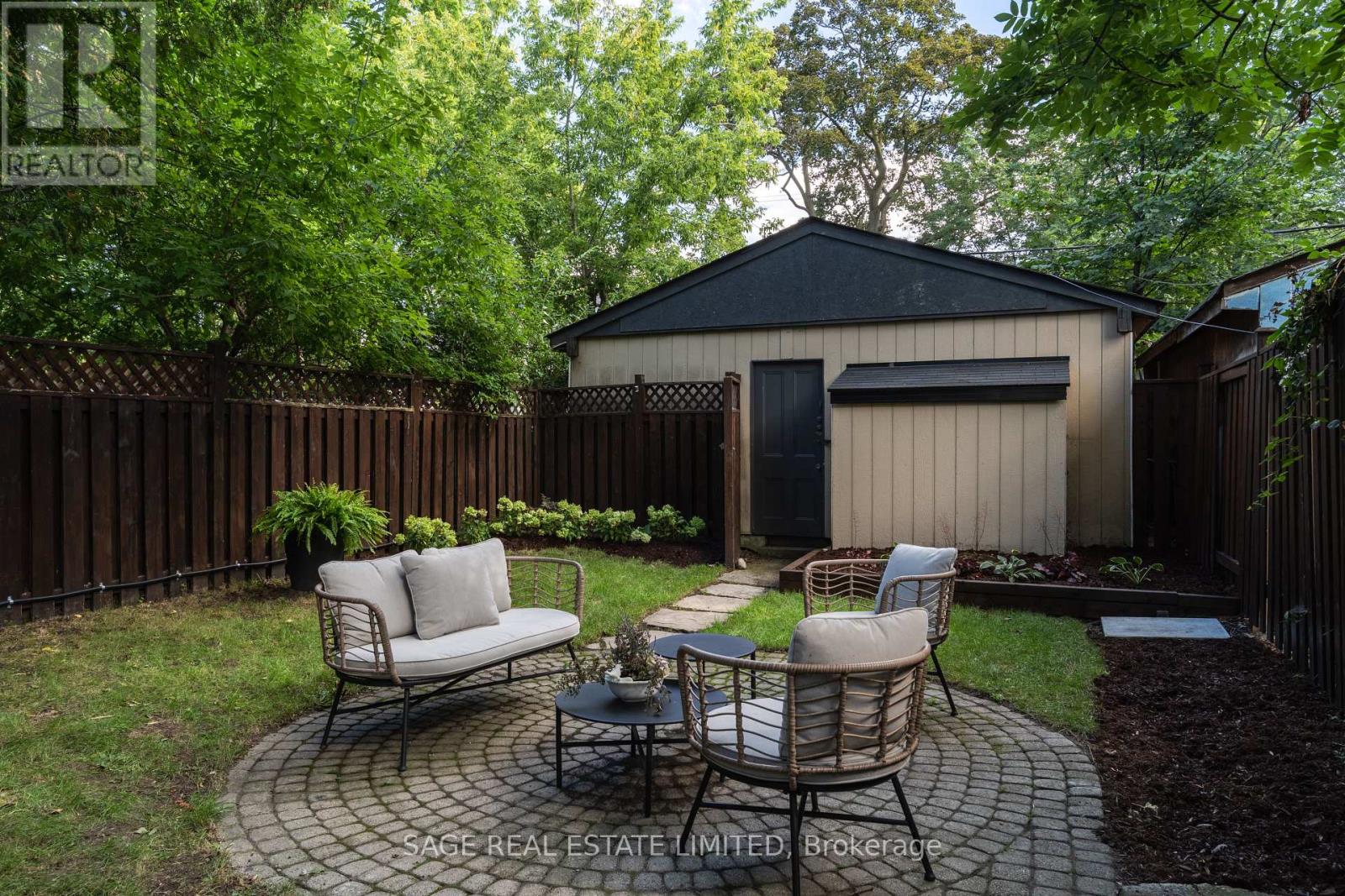 27 Callender Street, Toronto, Ontario  M6R 2H2 - Photo 33 - W13813086