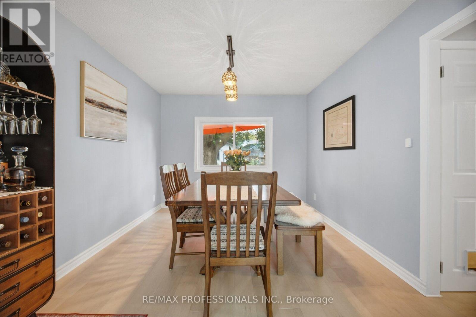 8 Smith Crescent, Toronto, Ontario  M8Z 3X5 - Photo 14 - W13813142