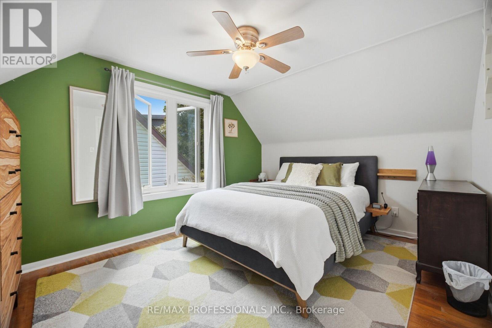 8 Smith Crescent, Toronto, Ontario  M8Z 3X5 - Photo 19 - W13813142