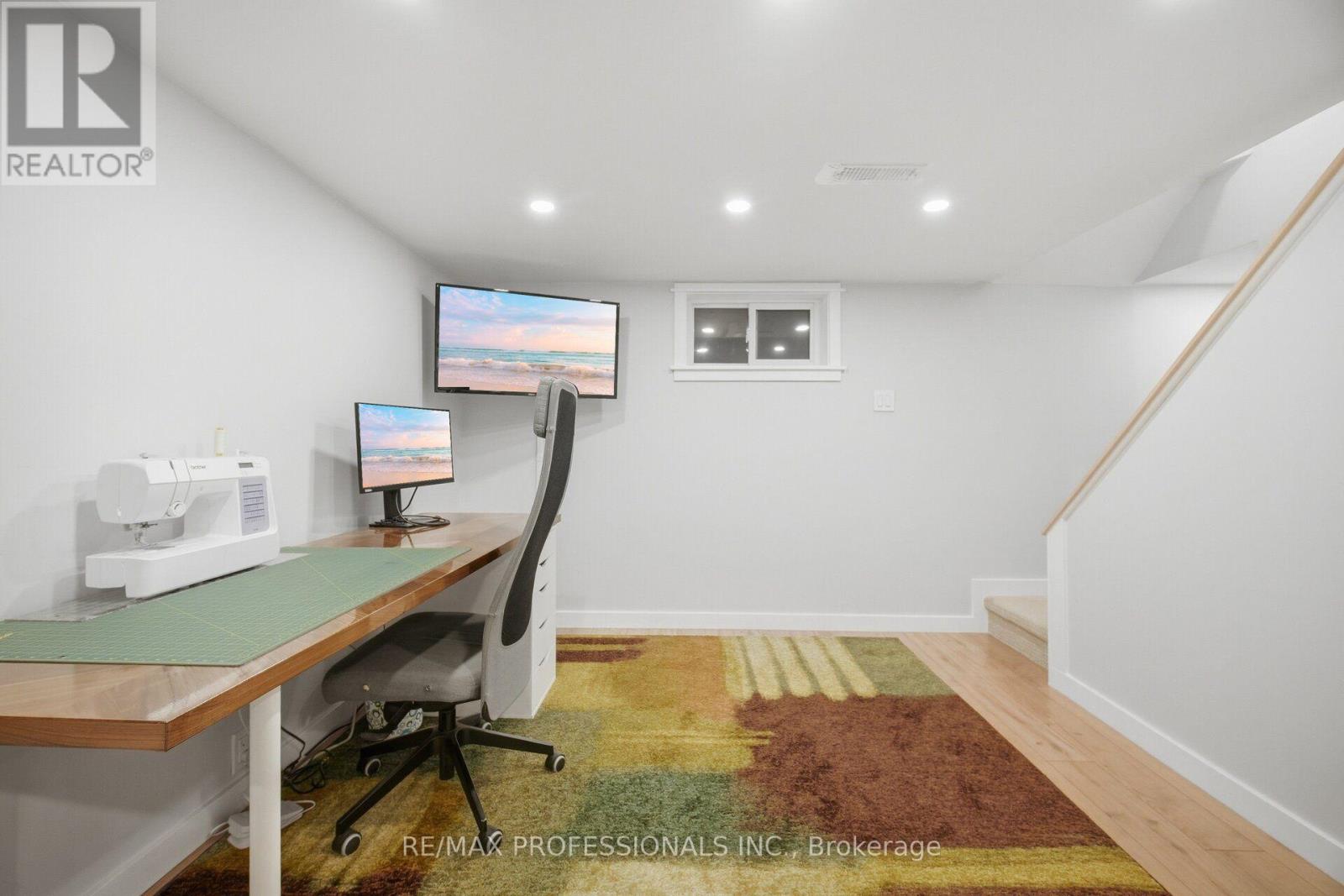 8 Smith Crescent, Toronto, Ontario  M8Z 3X5 - Photo 27 - W13813142