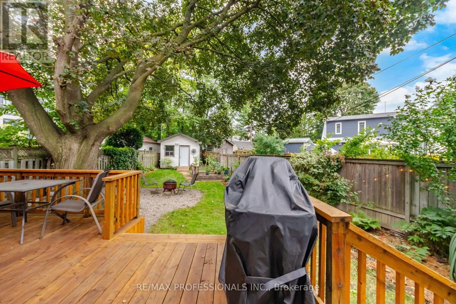 8 Smith Crescent, Toronto, Ontario  M8Z 3X5 - Photo 32 - W13813142