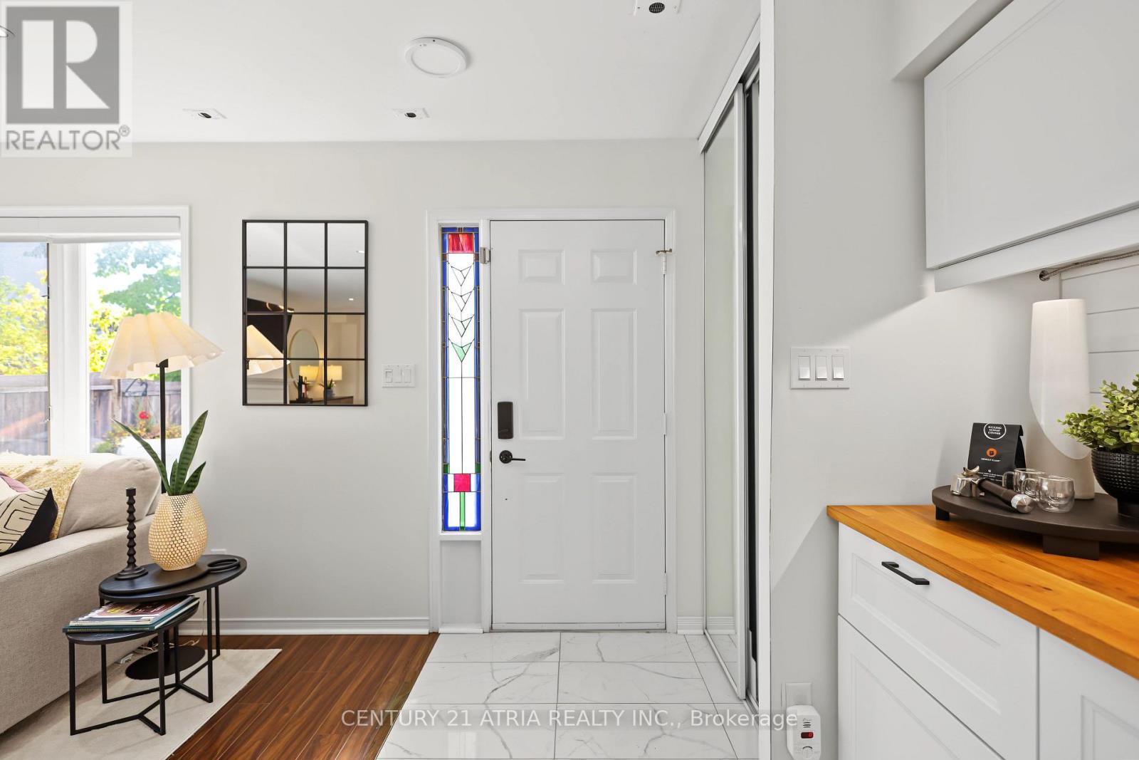5 - 1241 Parkwest Place, Mississauga, Ontario  L5E 3J3 - Photo 5 - W13813156