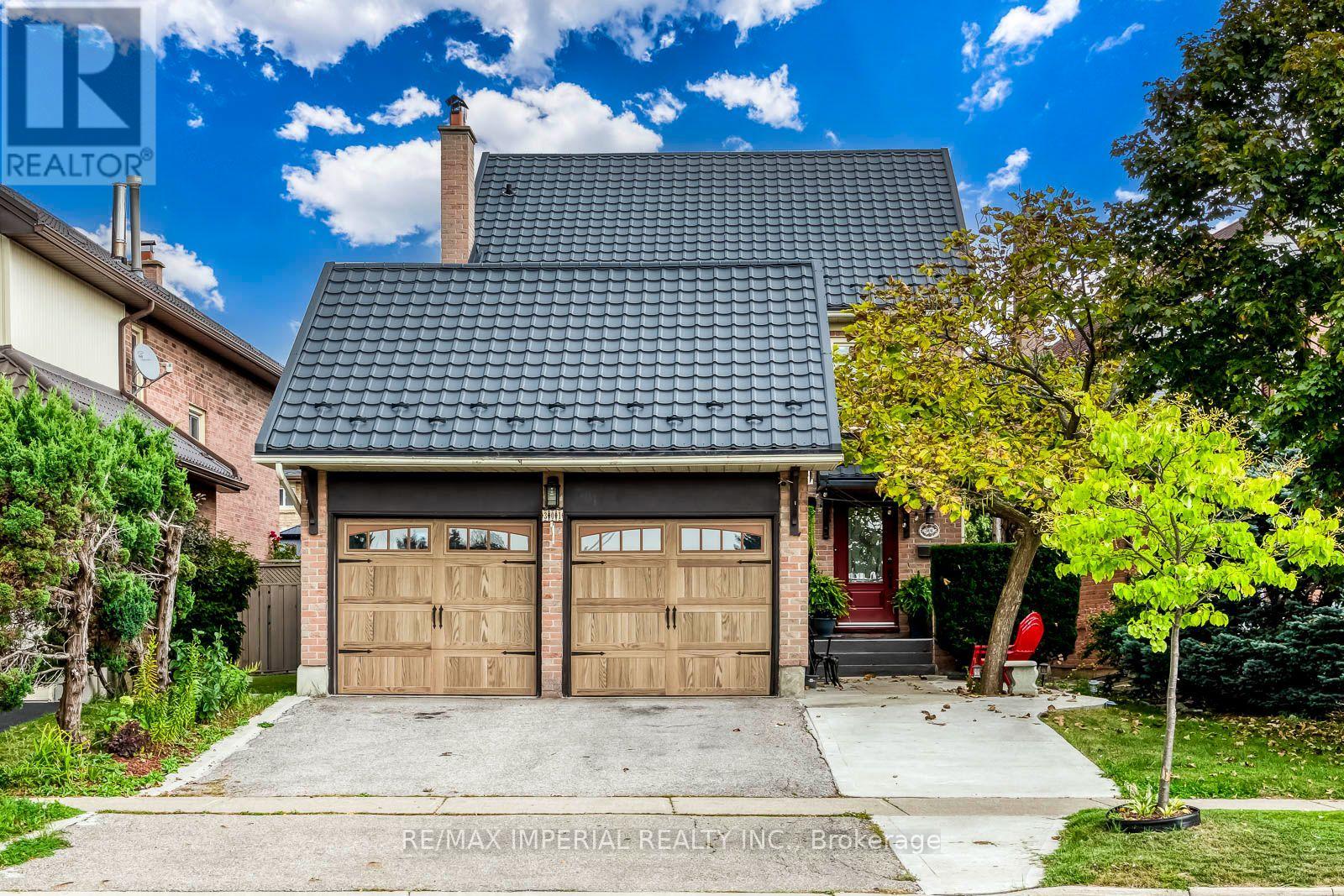 301 KINGSBRIDGE GARDEN CIRCLE, Mississauga, Ontario