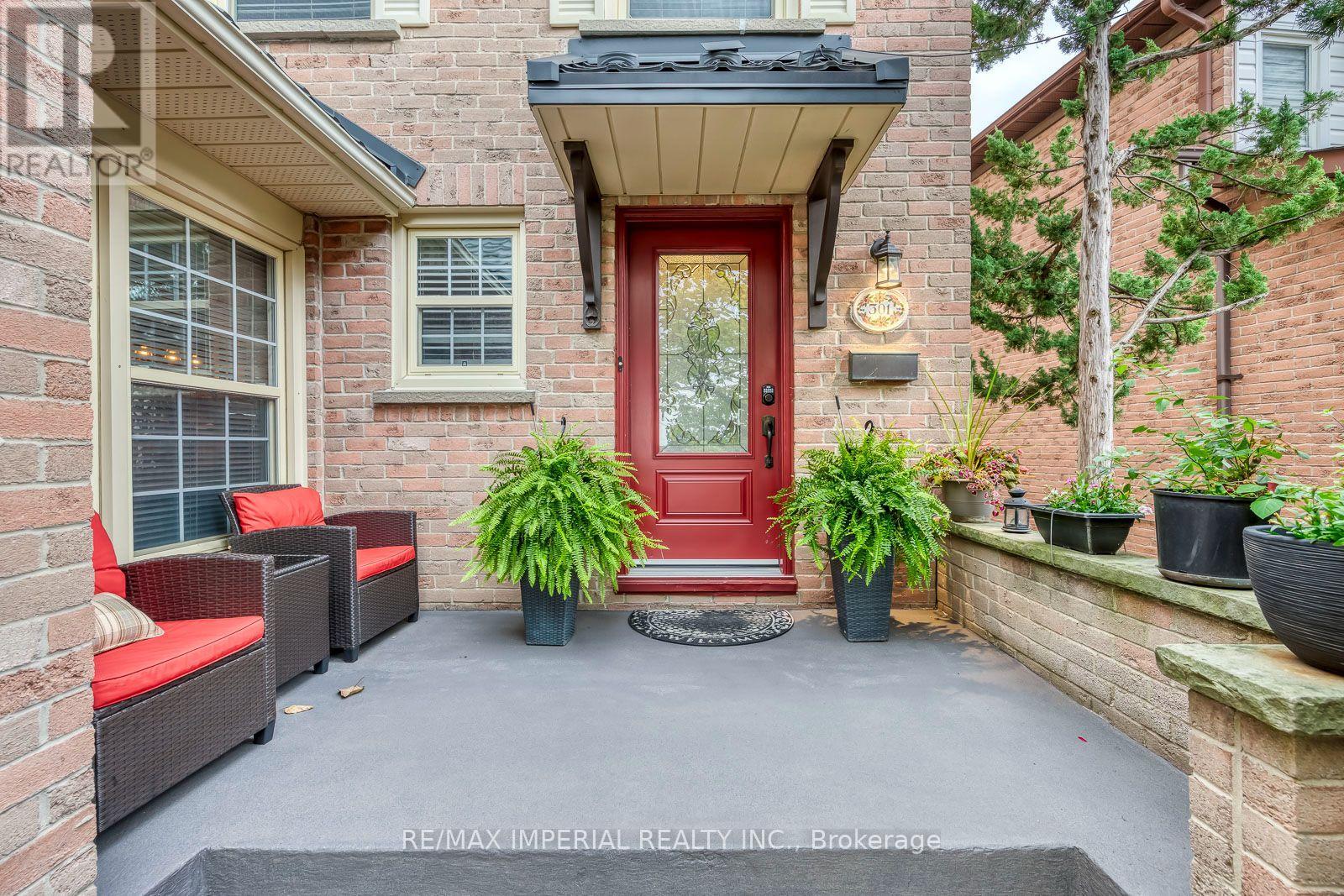 301 Kingsbridge Garden Circle, Mississauga, Ontario  L5R 1L2 - Photo 8 - W13813162
