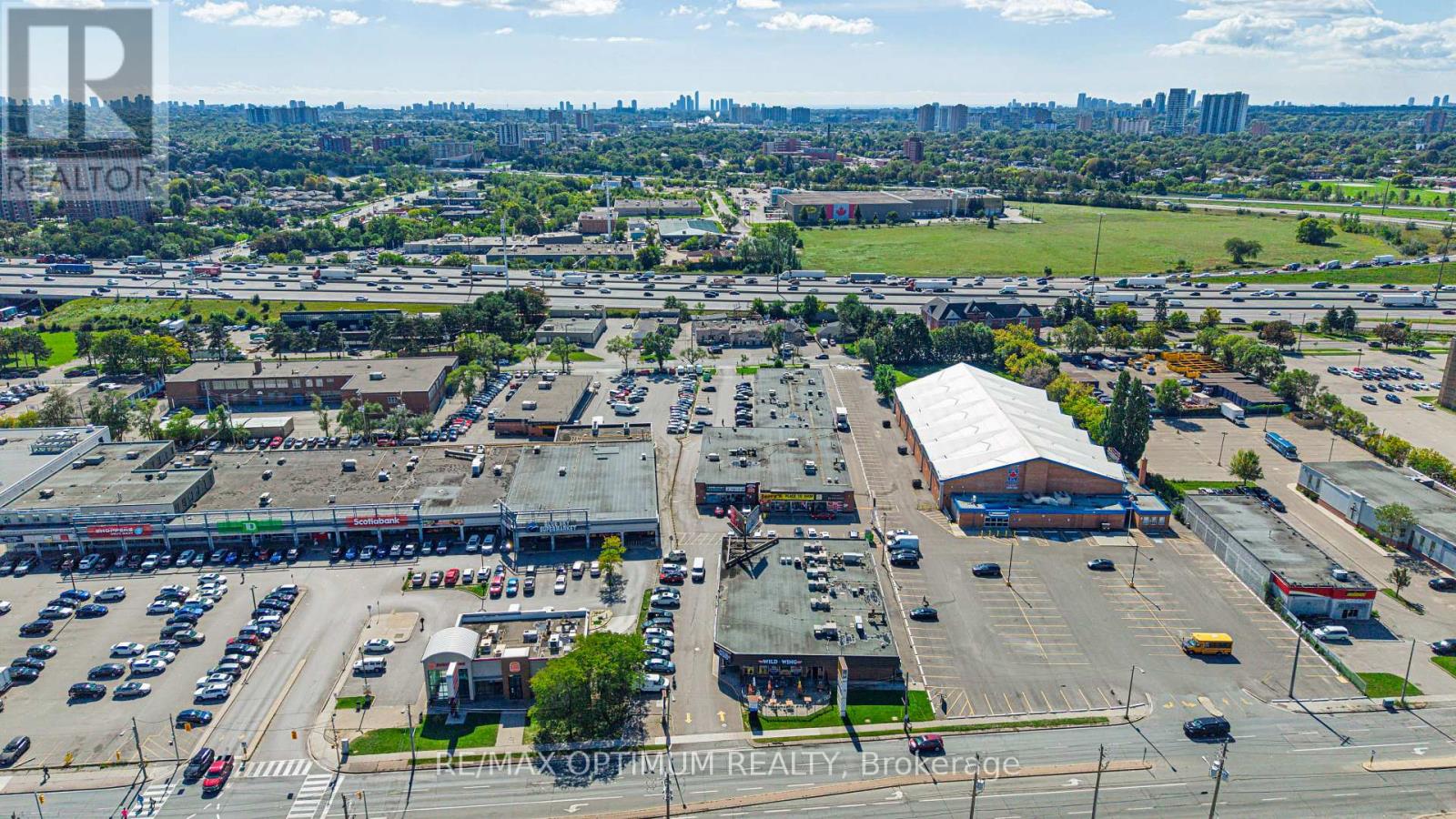 40 Beverly Hills Drive, Toronto, Ontario  M3L 1A1 - Photo 15 - W13813242