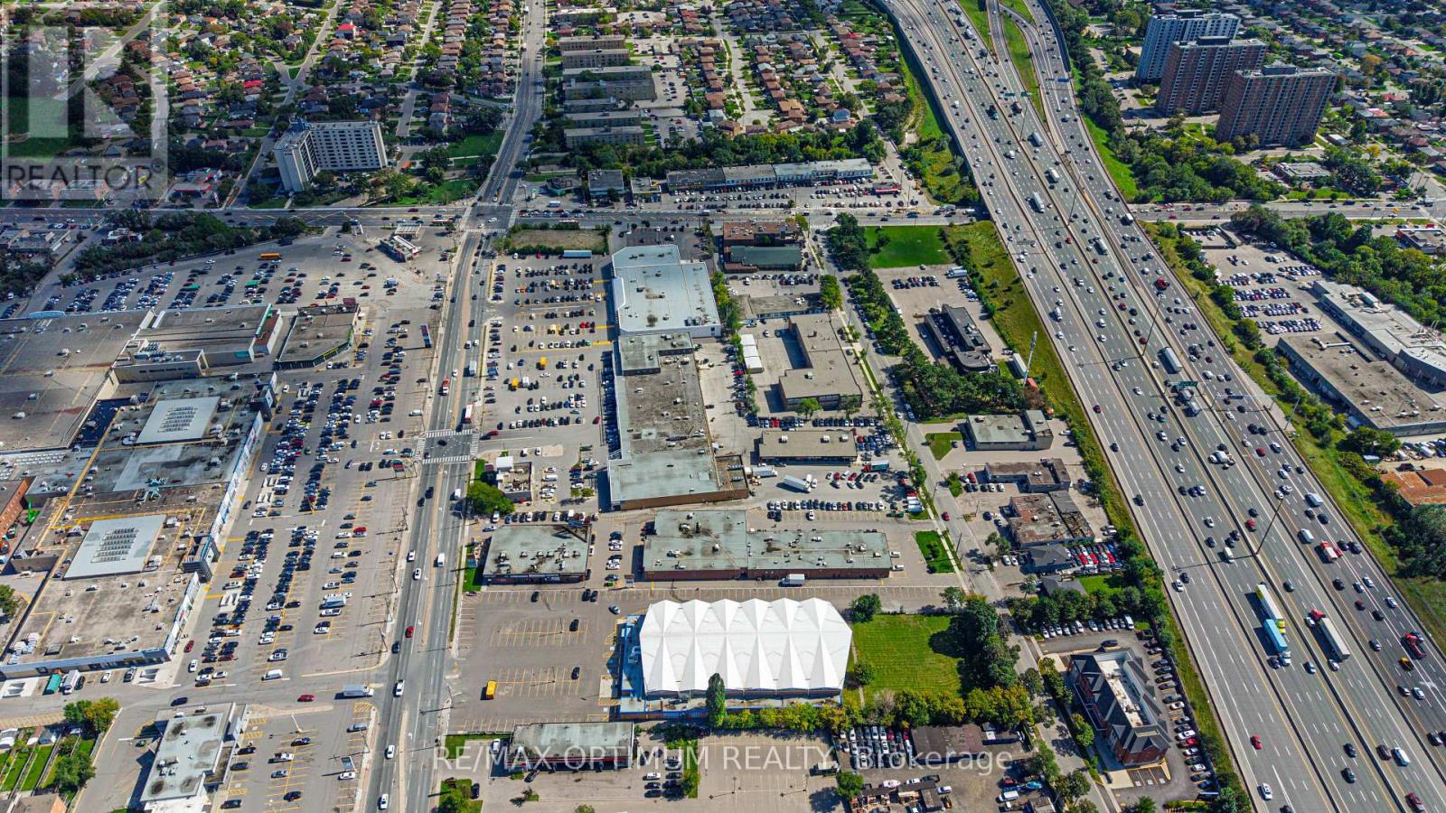 40 Beverly Hills Drive, Toronto, Ontario  M3L 1A1 - Photo 16 - W13813242