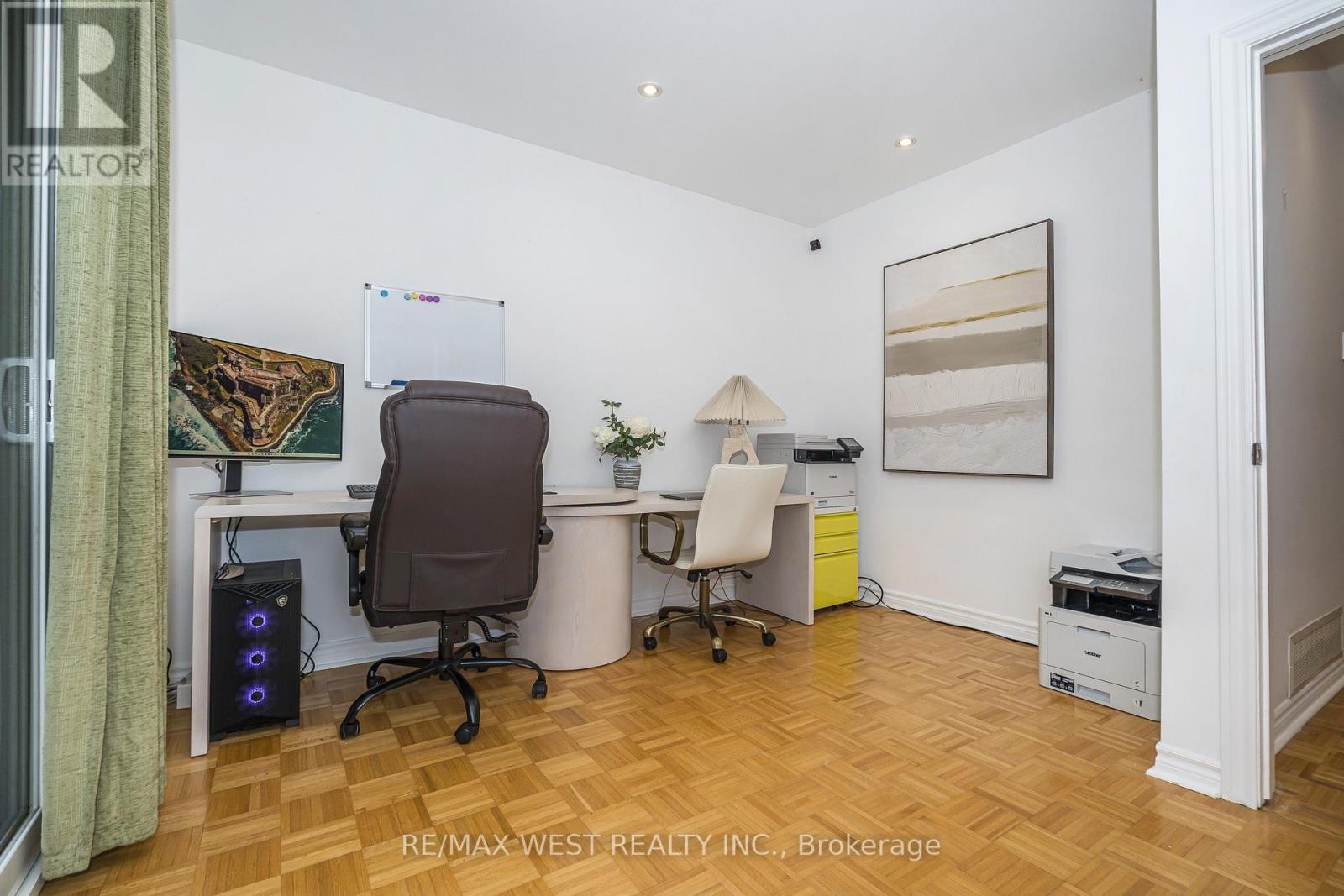 32 Pine Avenue N, Mississauga, Ontario  L5H 2P8 - Photo 14 - W13813252