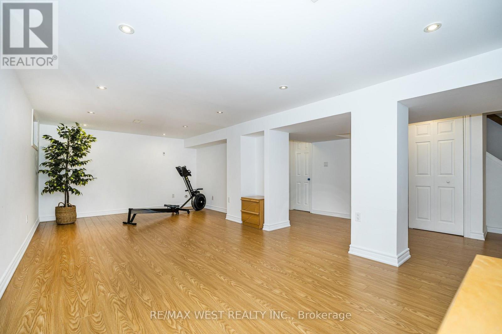 32 Pine Avenue N, Mississauga, Ontario  L5H 2P8 - Photo 23 - W13813252