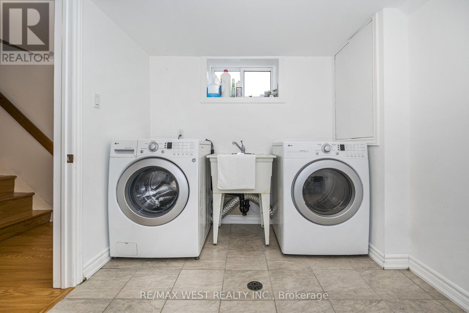 32 Pine Avenue N, Mississauga, Ontario  L5H 2P8 - Photo 25 - W13813252