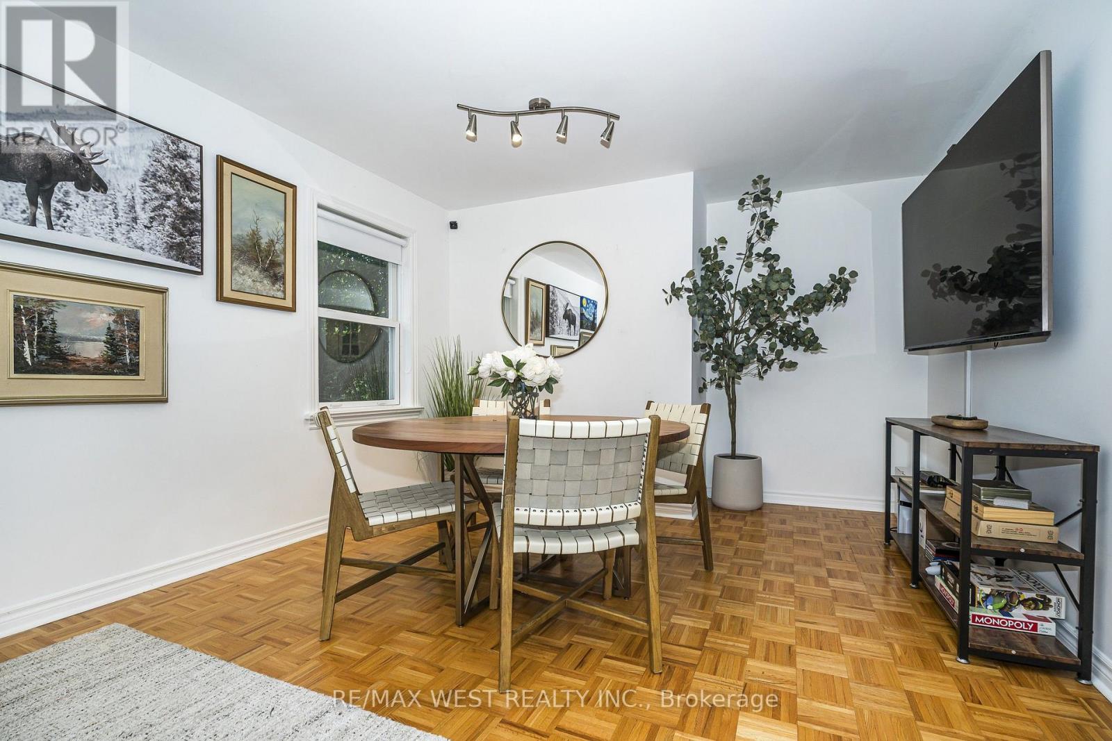 32 Pine Avenue N, Mississauga, Ontario  L5H 2P8 - Photo 6 - W13813252