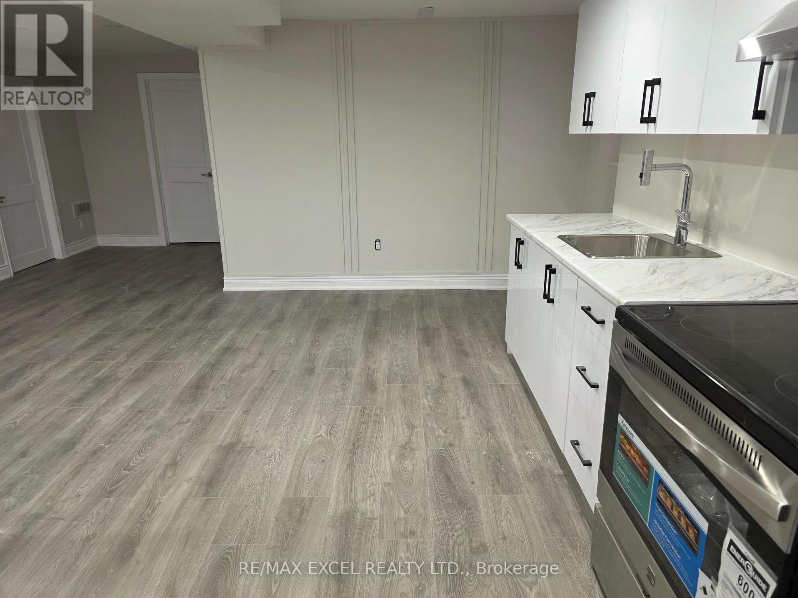 Lower Floor - 420 Winfield Terrace, Mississauga, Ontario  L5R 1P2 - Photo 6 - W13813300