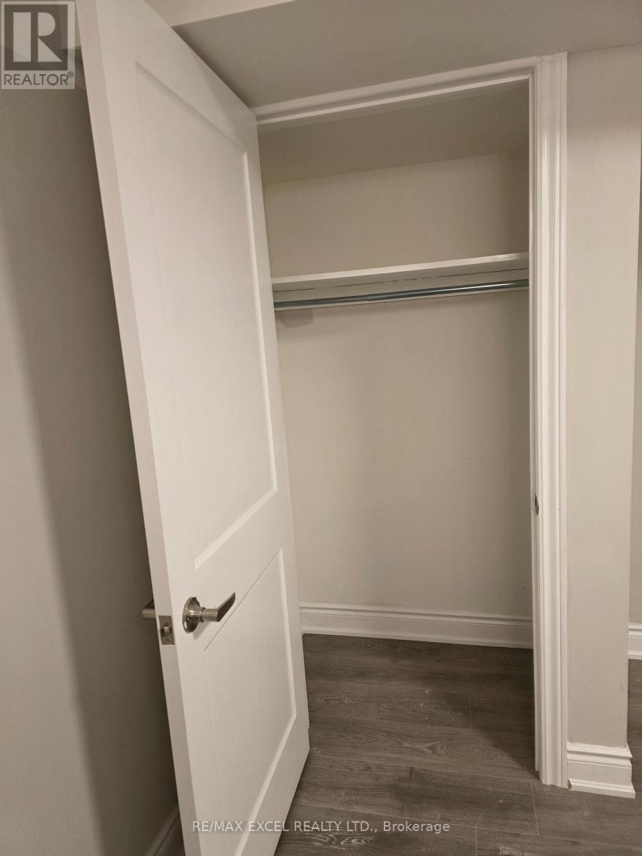 Lower Floor - 420 Winfield Terrace, Mississauga, Ontario  L5R 1P2 - Photo 7 - W13813300