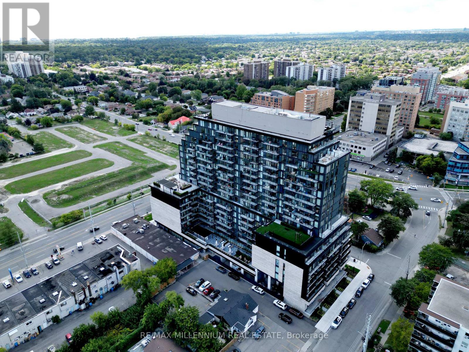 330 - 3009 Novar Road, Mississauga, Ontario  L5B 0P9 - Photo 1 - W13813312