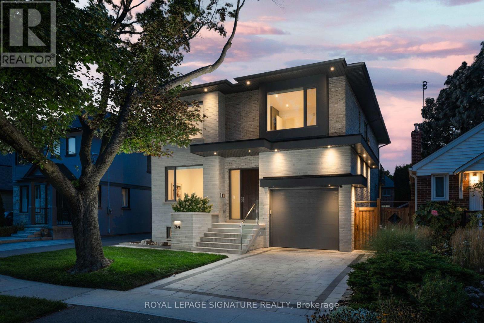 34 Edgecroft Road, Toronto, Ontario  M8Z 2B6 - Photo 1 - W13813332