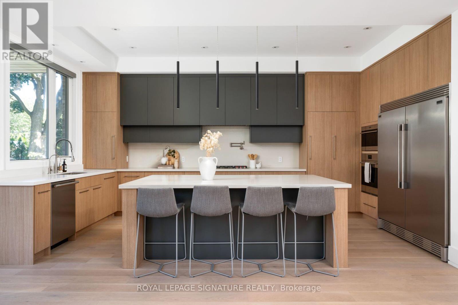 34 Edgecroft Road, Toronto, Ontario  M8Z 2B6 - Photo 15 - W13813332