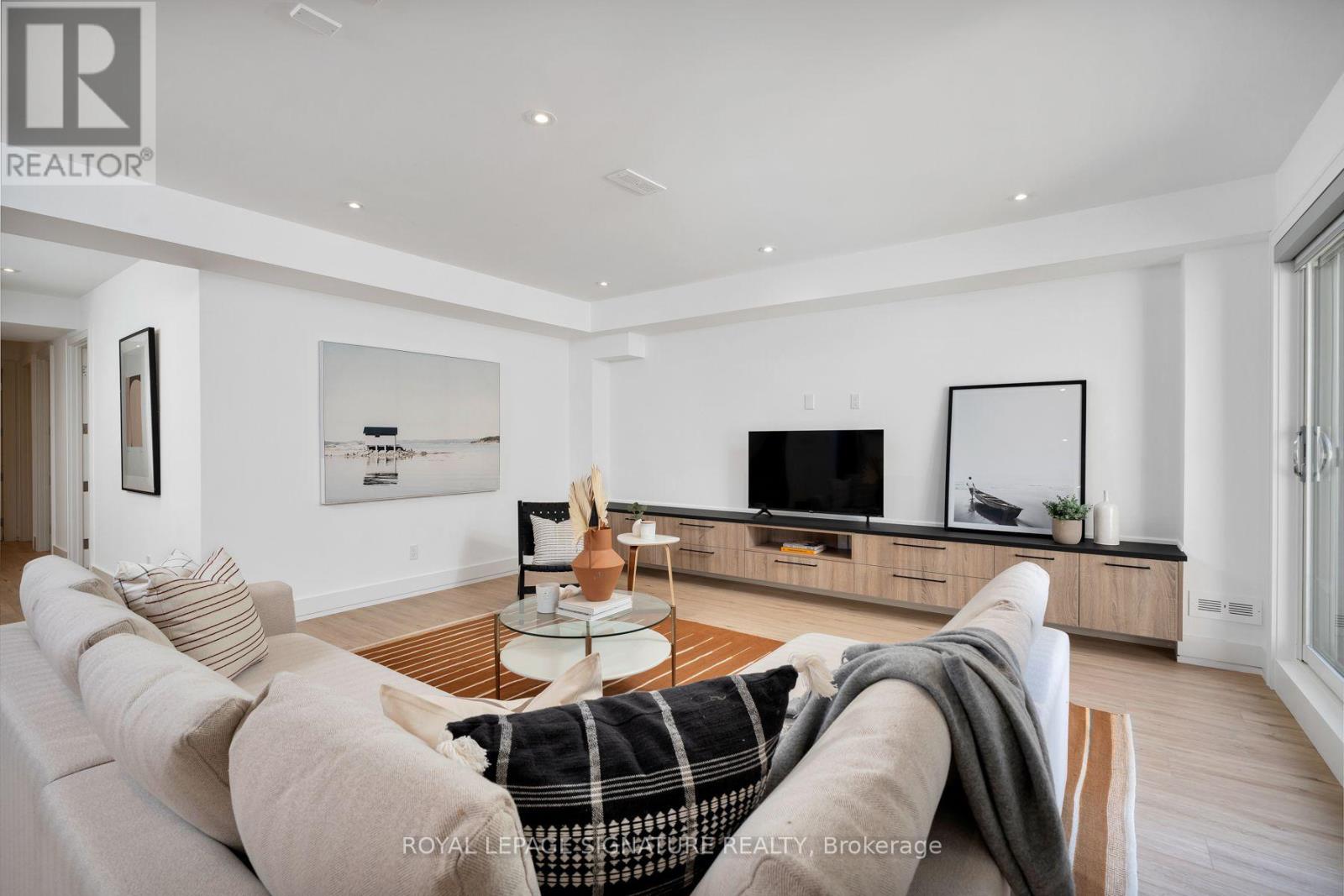 34 Edgecroft Road, Toronto, Ontario  M8Z 2B6 - Photo 41 - W13813332