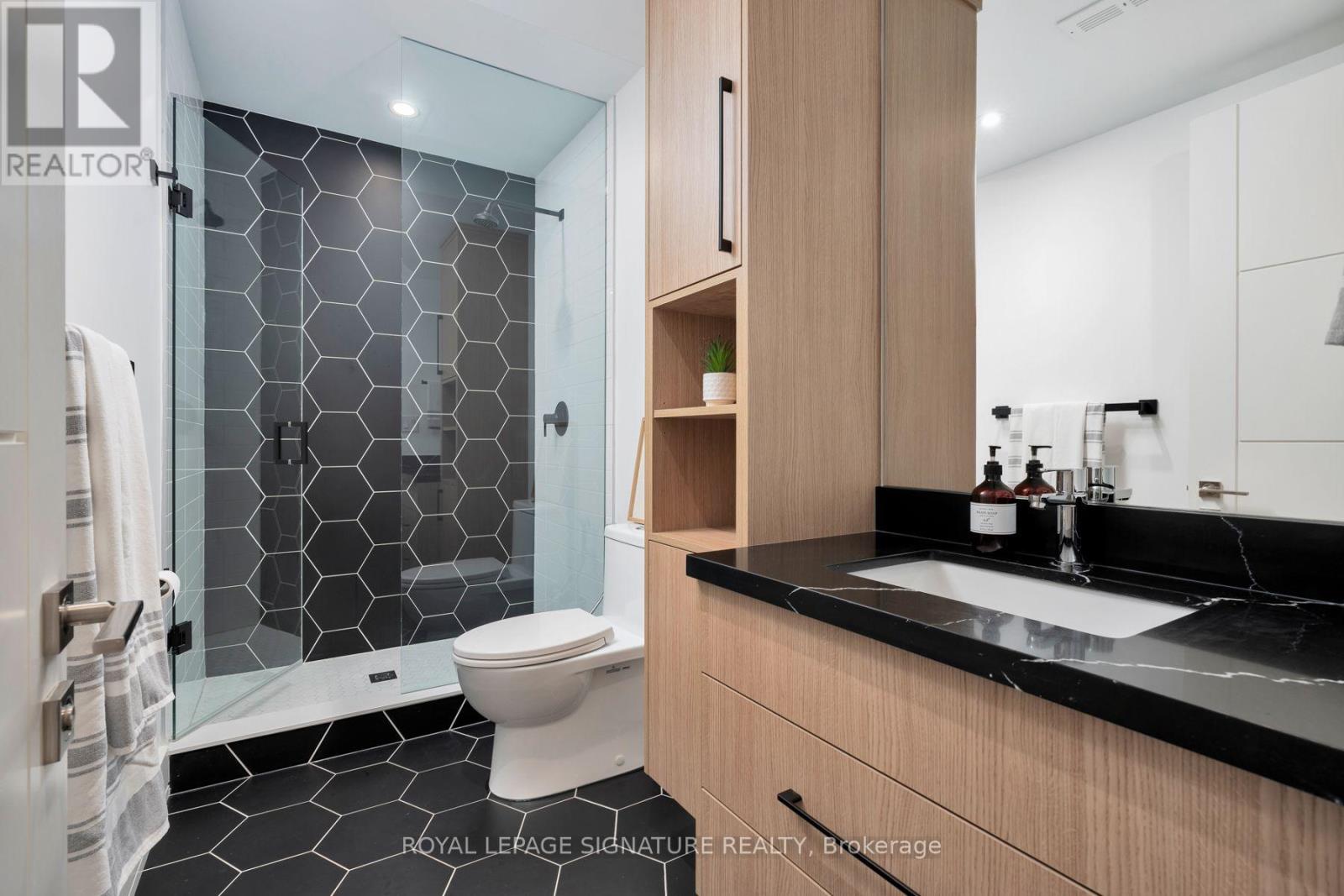 34 Edgecroft Road, Toronto, Ontario  M8Z 2B6 - Photo 45 - W13813332