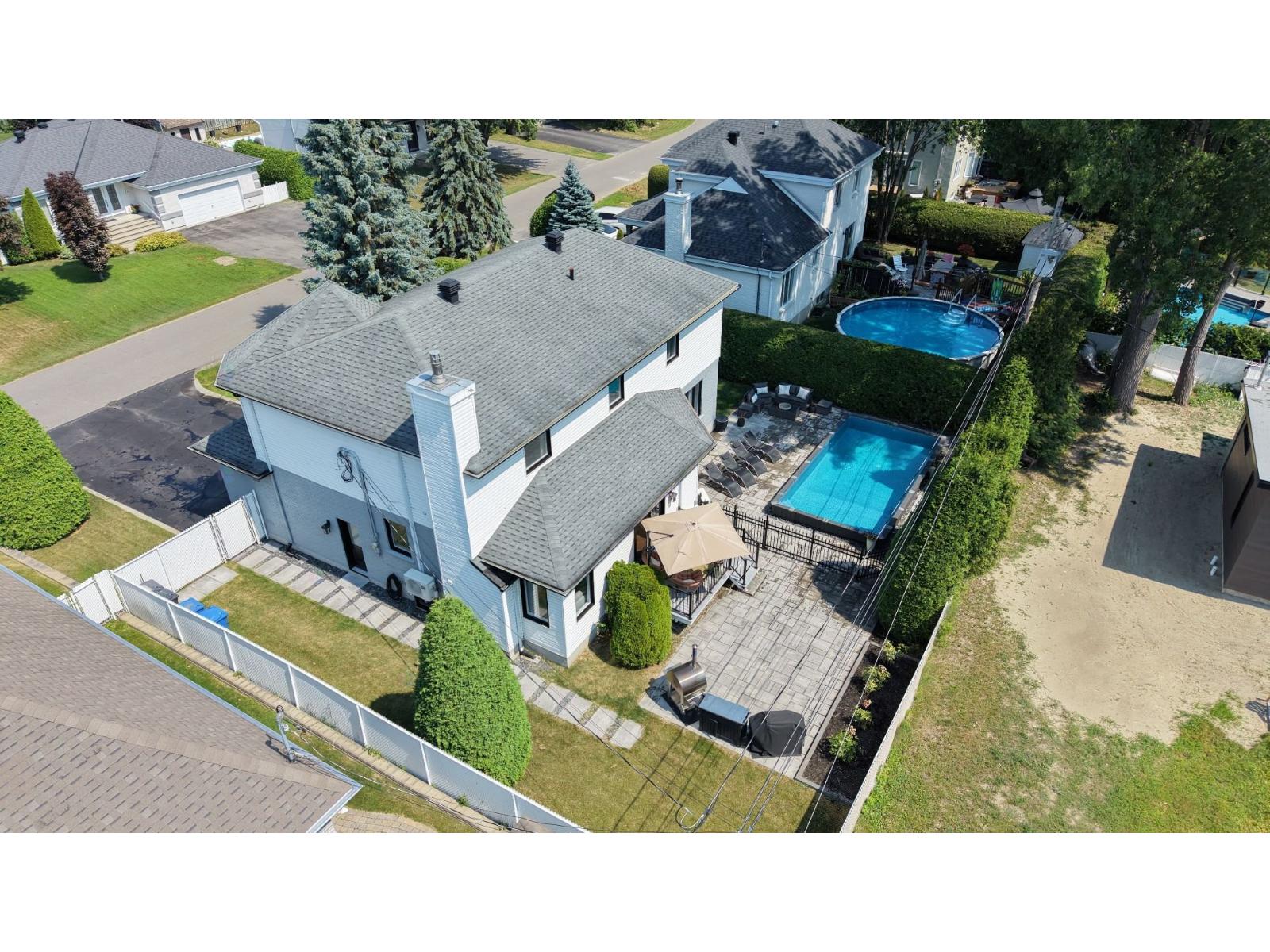 319 Rue des Mélèzes Rosemère Quebec Canada J7A4P5 3