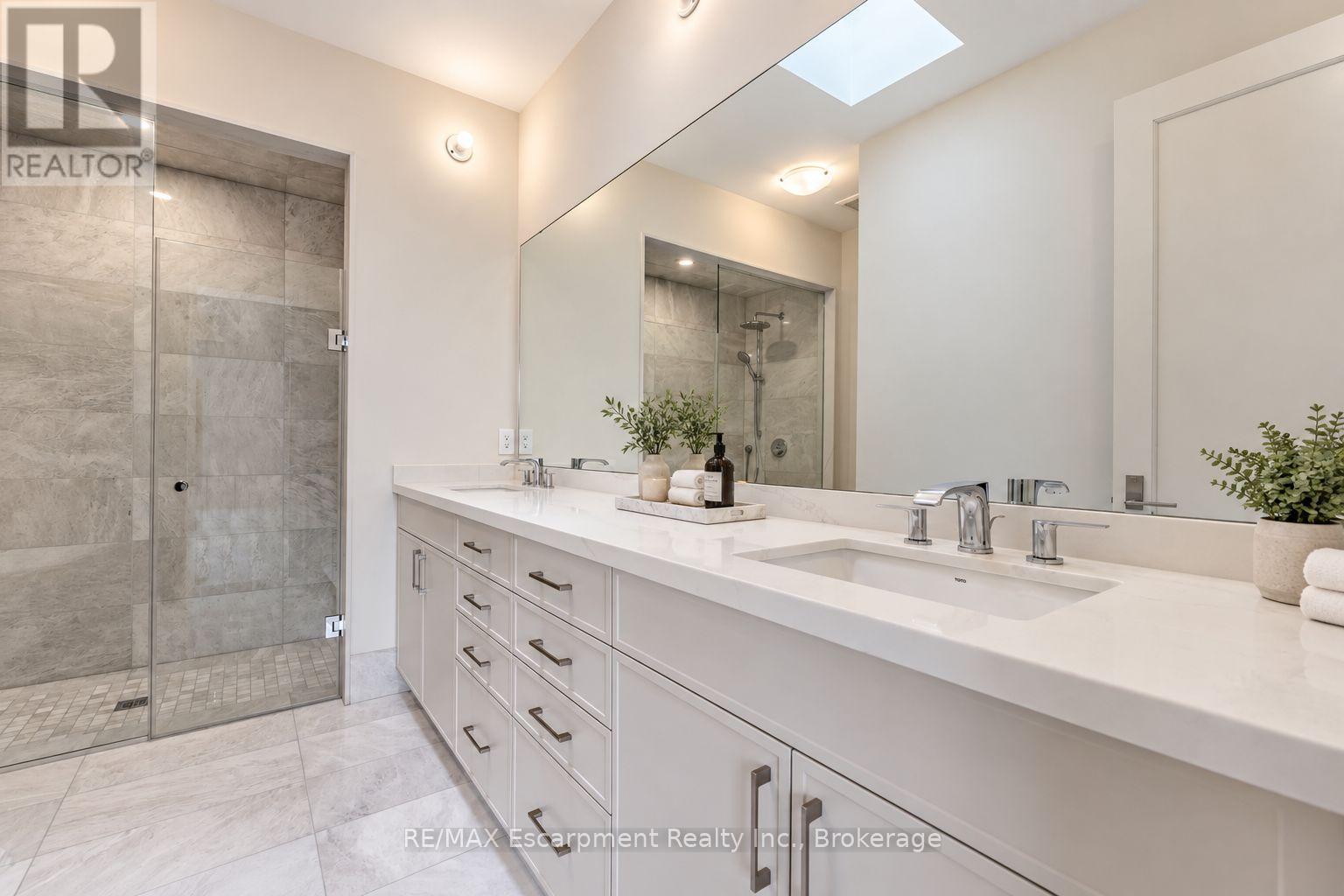 335 Helen Lawson Lane, Oakville, Ontario  L6J 0G3 - Photo 28 - W13812244
