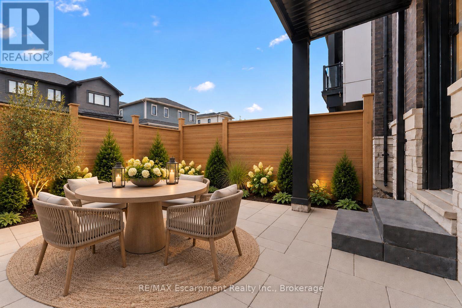 335 Helen Lawson Lane, Oakville, Ontario  L6J 0G3 - Photo 10 - W13812244
