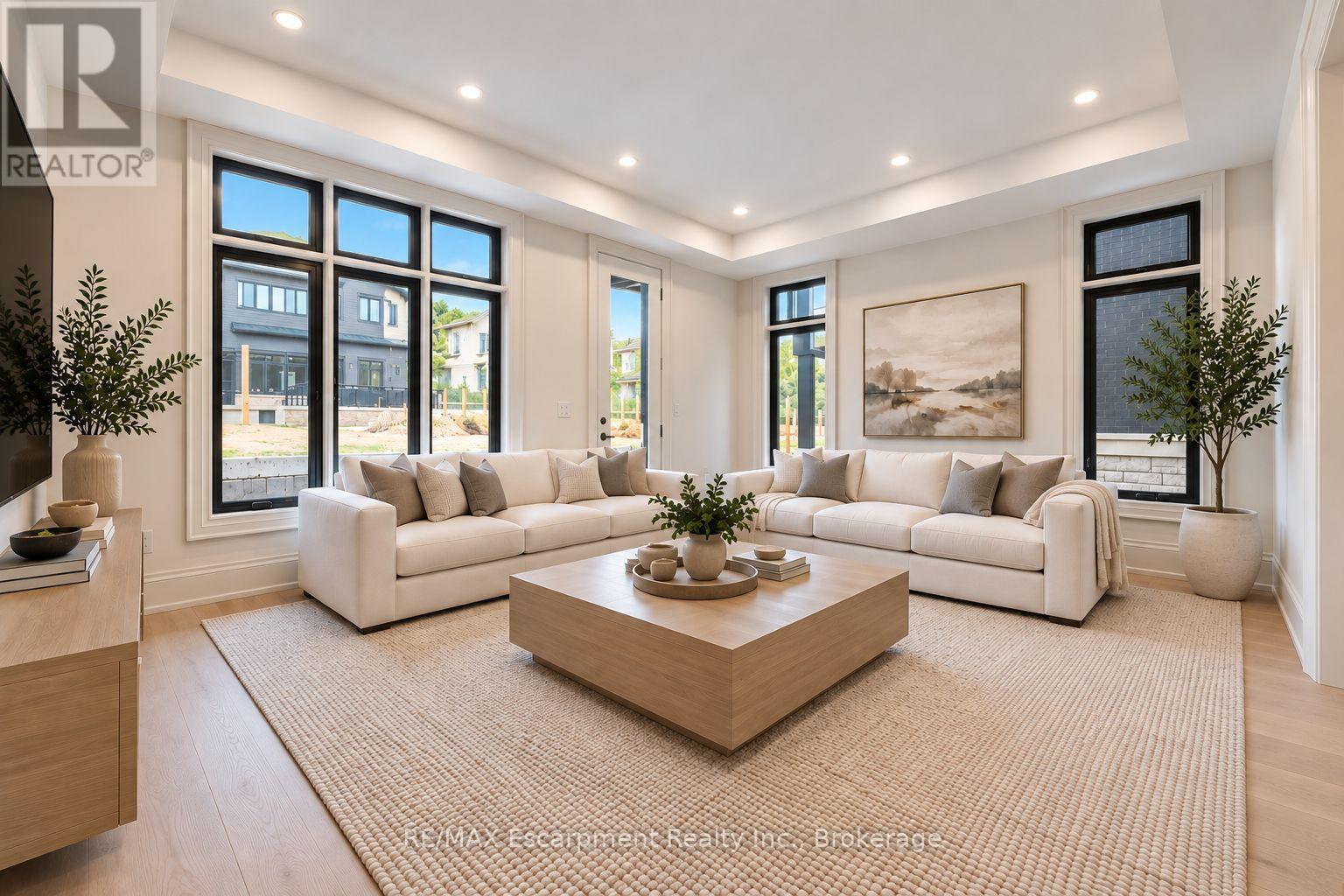 335 Helen Lawson Lane, Oakville, Ontario  L6J 0G3 - Photo 7 - W13812244