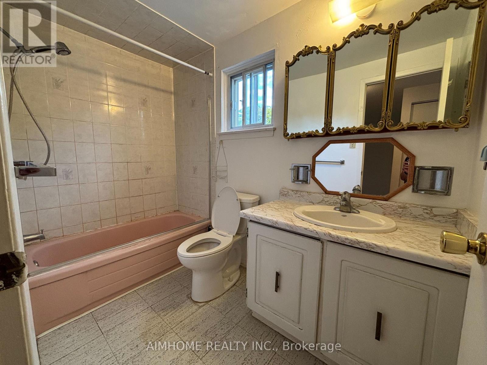 29 SNOWSHOE CRESCENT photo 13