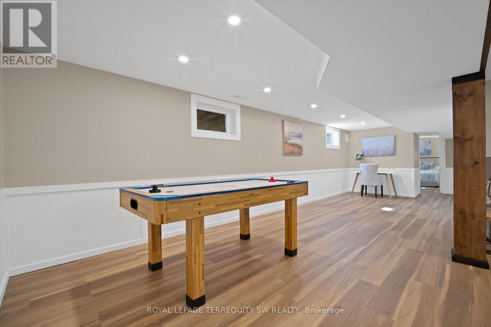 2249 WILLARD AVENUE photo 29