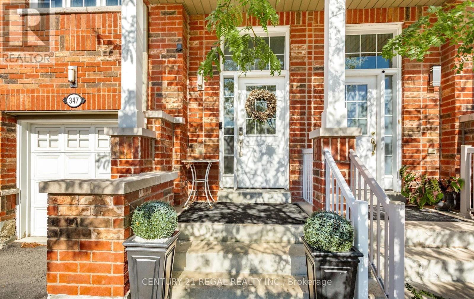 347 Aspendale Crescent, Mississauga, Ontario  L5W 0E7 - Photo 3 - W13779964