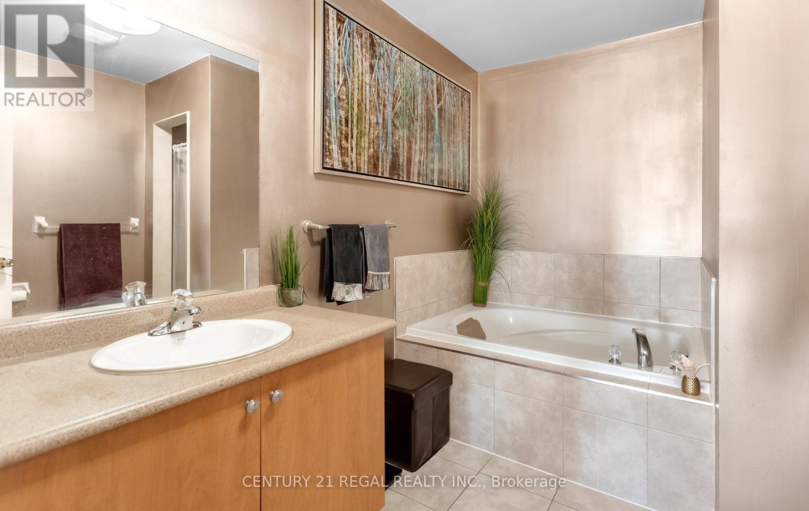 347 Aspendale Crescent, Mississauga, Ontario  L5W 0E7 - Photo 17 - W13779964