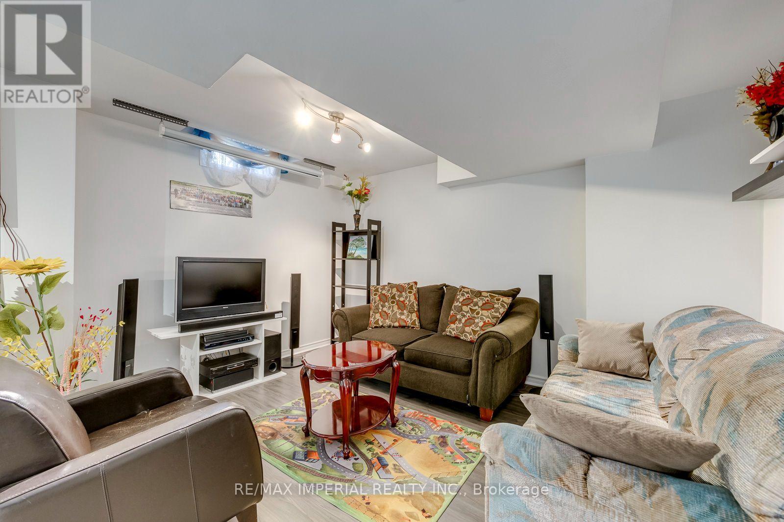 301 Kingsbridge Garden Circle, Mississauga, Ontario  L5R 1L2 - Photo 39 - W13813162