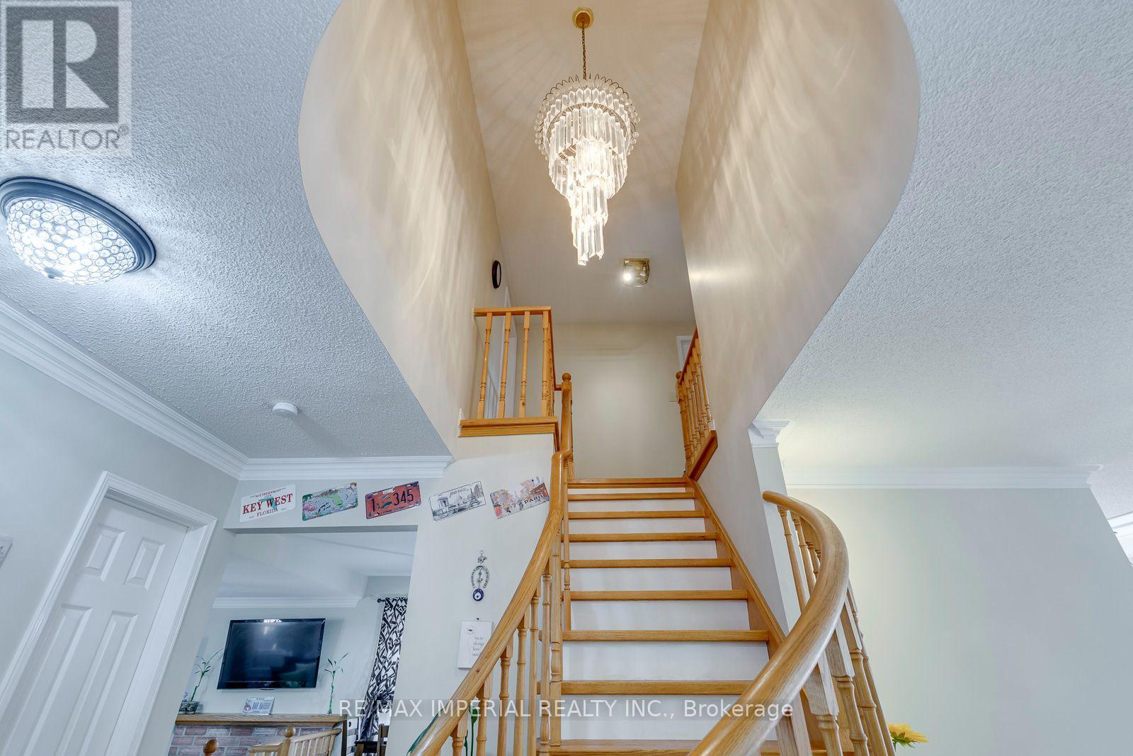 301 Kingsbridge Garden Circle, Mississauga, Ontario  L5R 1L2 - Photo 27 - W13813162