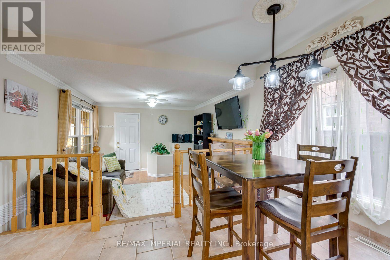 301 Kingsbridge Garden Circle, Mississauga, Ontario  L5R 1L2 - Photo 21 - W13813162