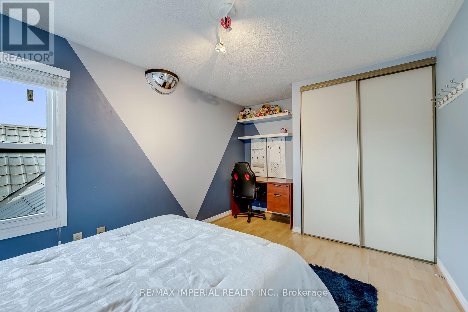 301 Kingsbridge Garden Circle, Mississauga, Ontario  L5R 1L2 - Photo 35 - W13813162