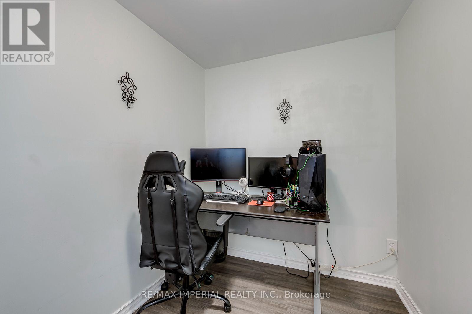 301 Kingsbridge Garden Circle, Mississauga, Ontario  L5R 1L2 - Photo 38 - W13813162