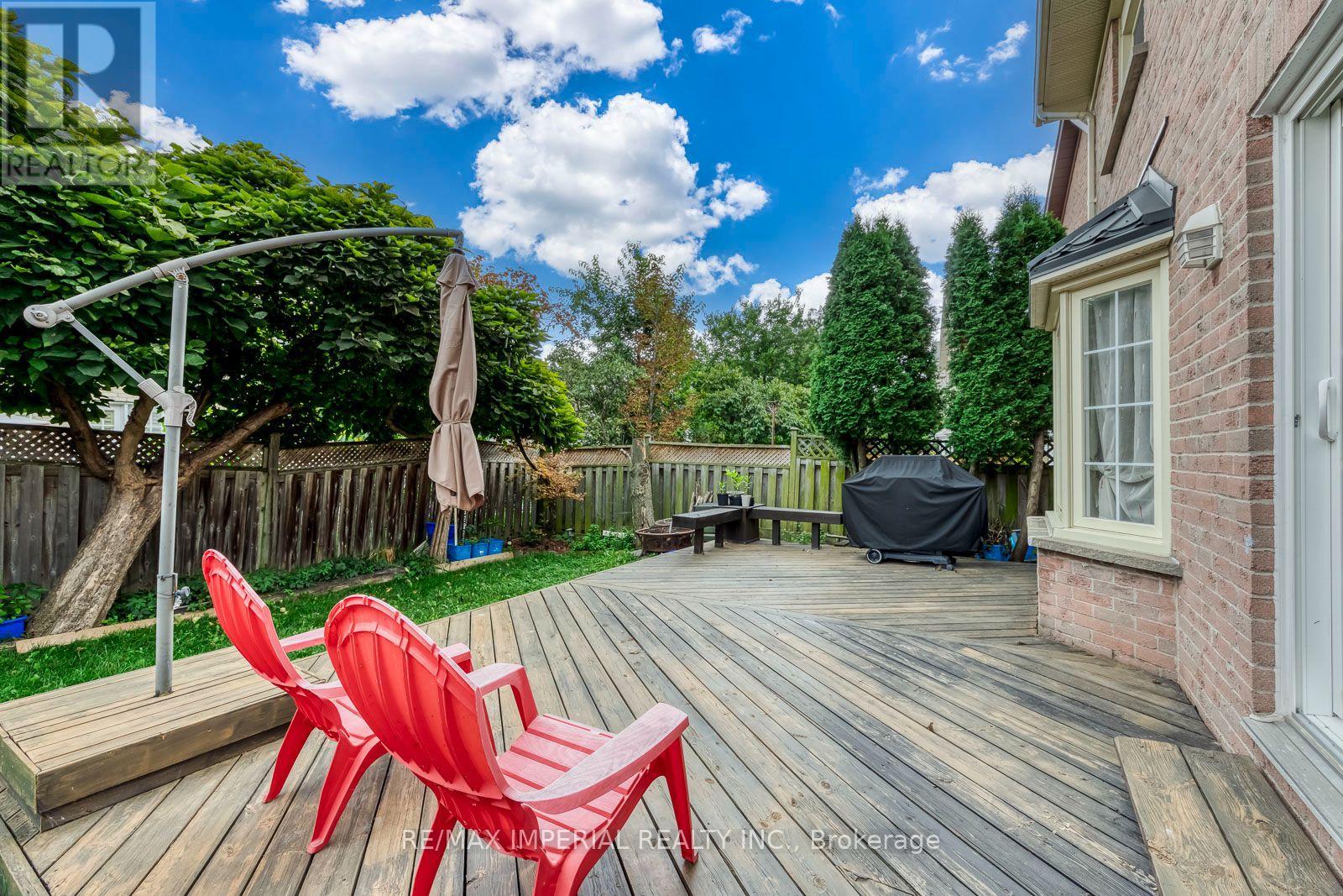 301 Kingsbridge Garden Circle, Mississauga, Ontario  L5R 1L2 - Photo 49 - W13813162