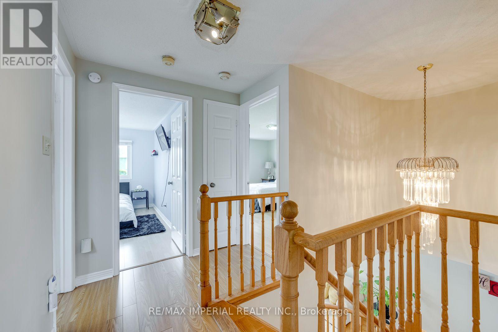 301 Kingsbridge Garden Circle, Mississauga, Ontario  L5R 1L2 - Photo 29 - W13813162