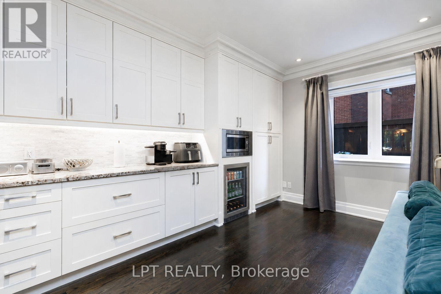 73b Rumsey Road, Toronto, Ontario  M4G 0C4 - Photo 10 - C13812788