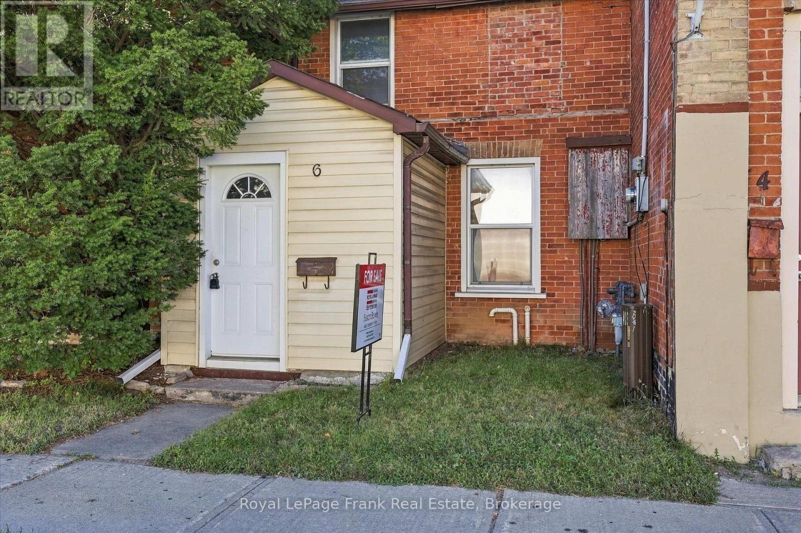 226 Lake Street, Peterborough (Town Ward 3), Ontario  K9J 3J1 - Photo 5 - X13813468