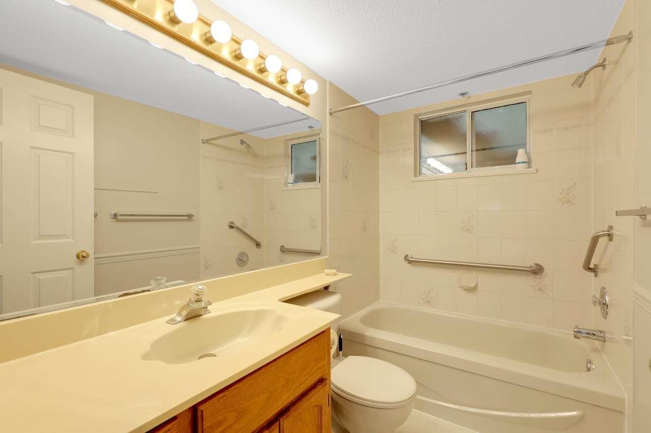 3 33123 GEORGE FERGUSON WAY photo 15