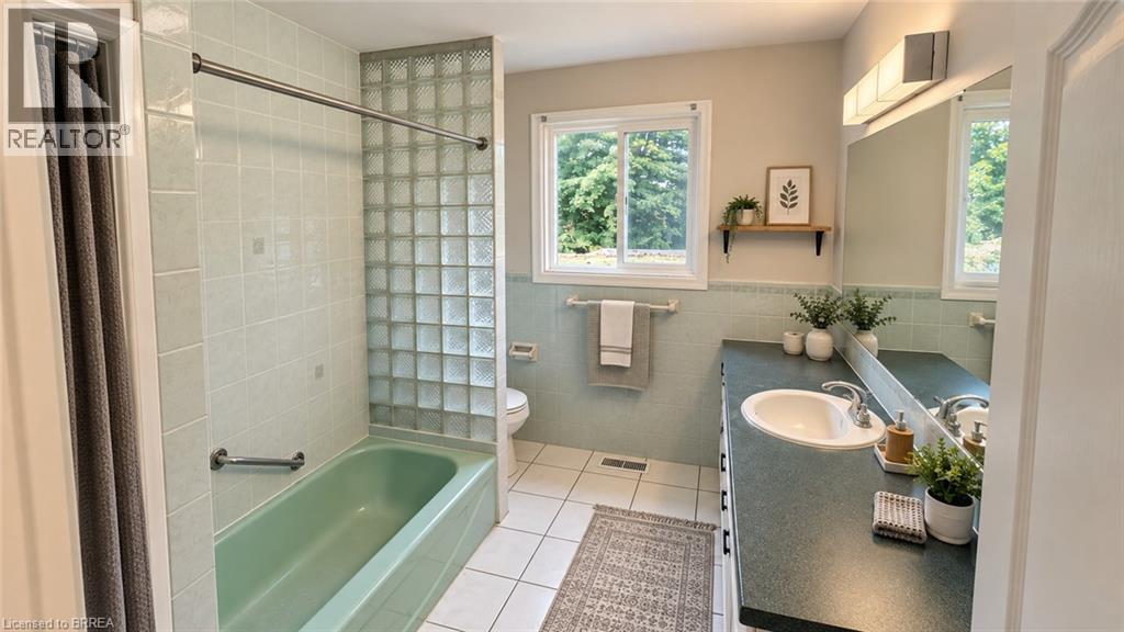 29 Allwood Street, Brantford, Ontario  N3R 2V2 - Photo 12 - 40864400