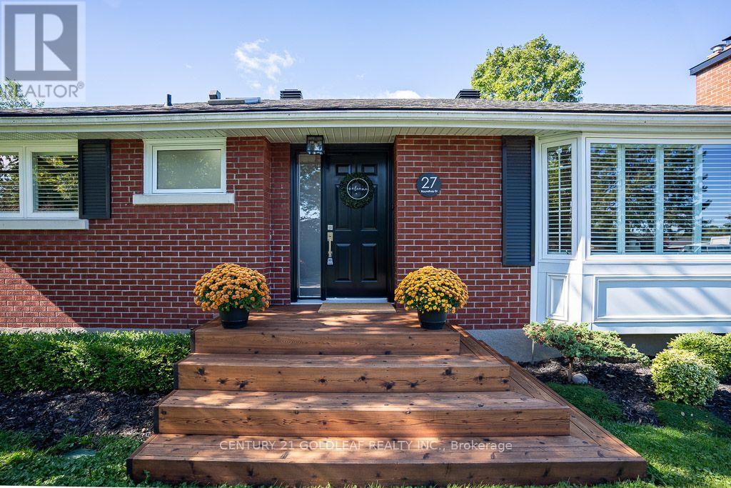 27 Roundhay Drive, Ottawa, Ontario K2G 1B6 - Photo 2 - X13813378