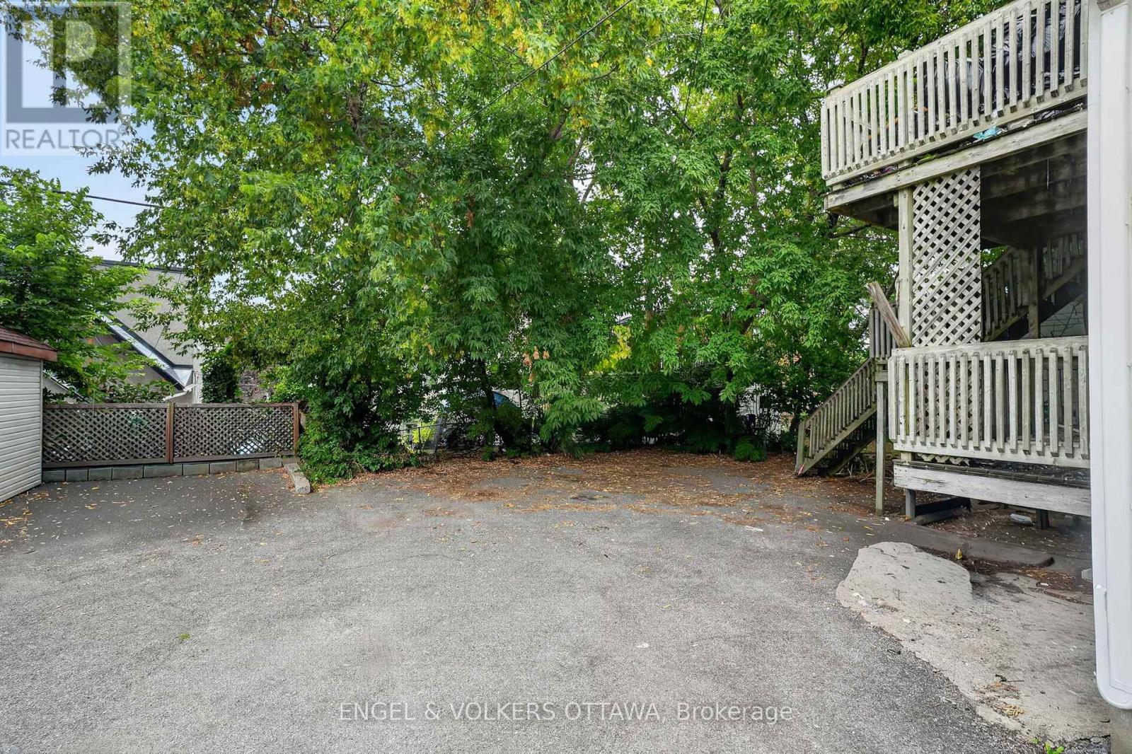193 Deschamps Avenue, Ottawa, Ontario  K1L 5Z3 - Photo 4 - X13813386