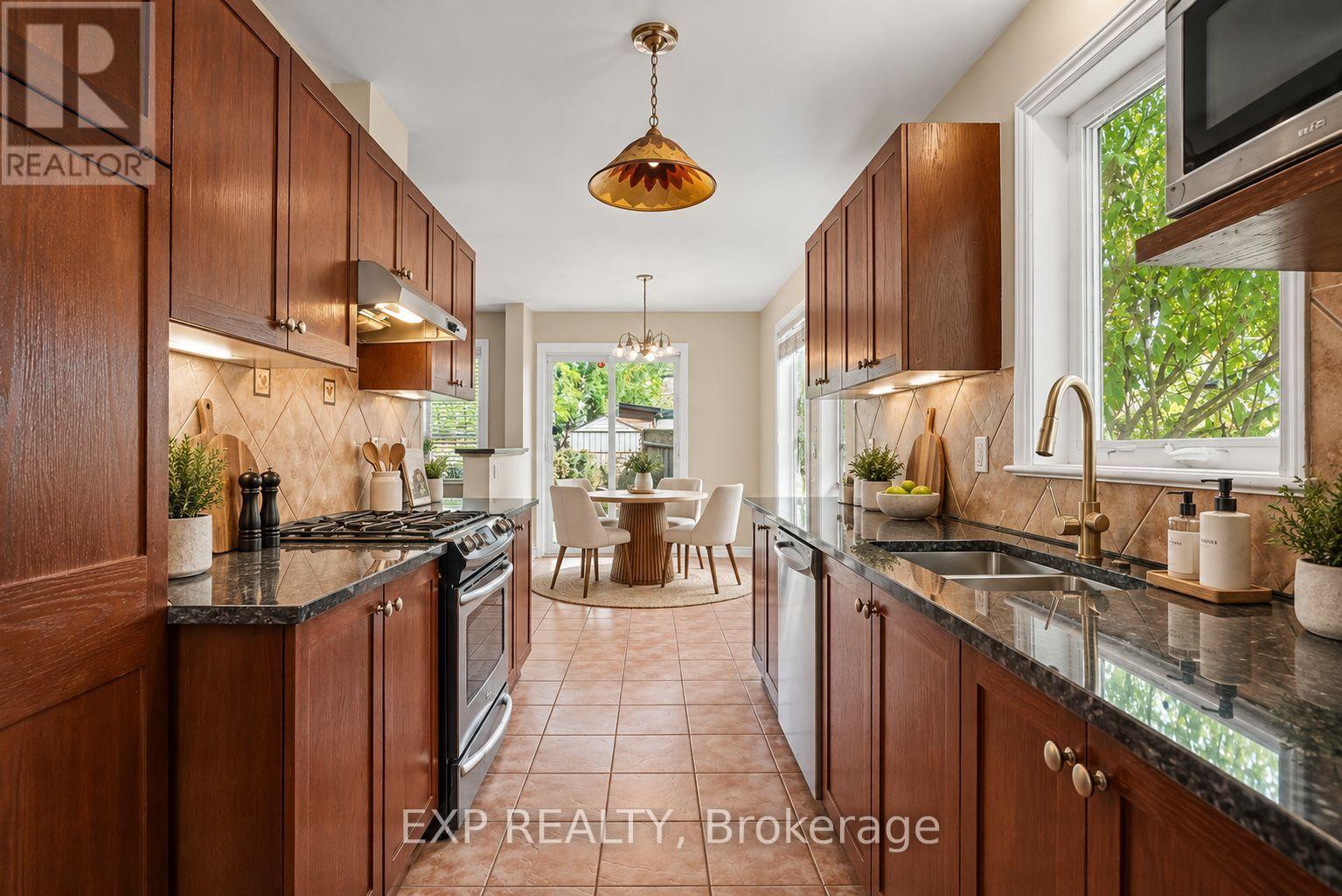 4077 Kelly Farm Drive, Ottawa, Ontario  K1T 4J3 - Photo 12 - X13813432